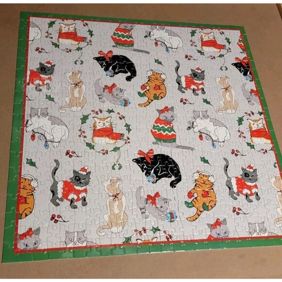 TOMS Holiday Cats Puzzle 500 Piece Kitty Lovers Kitties Christmas Kittens - Picture 8 of 8